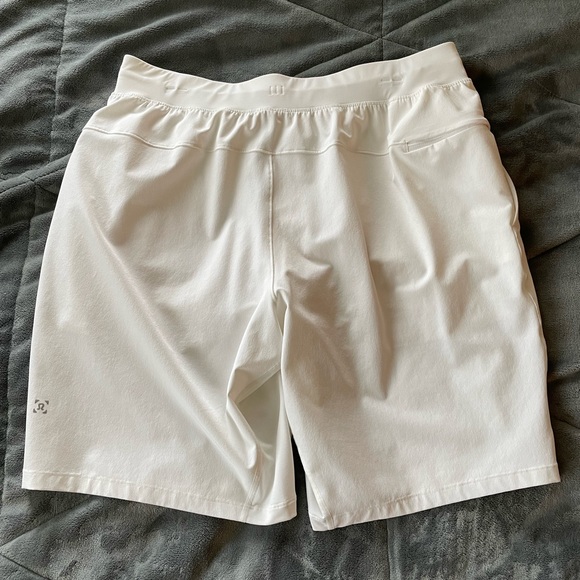 Lululemon T.H.E. 9” lined shorts size L (black, gray, and white) - Picture 5 of 7